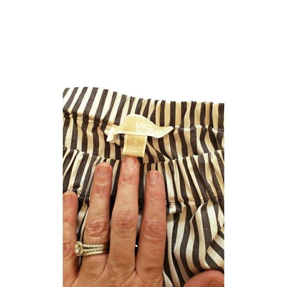 Michael Kors shorts jumpsuit Size Small - Picture 4 of 4